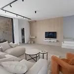 Villa Orea Or2 *